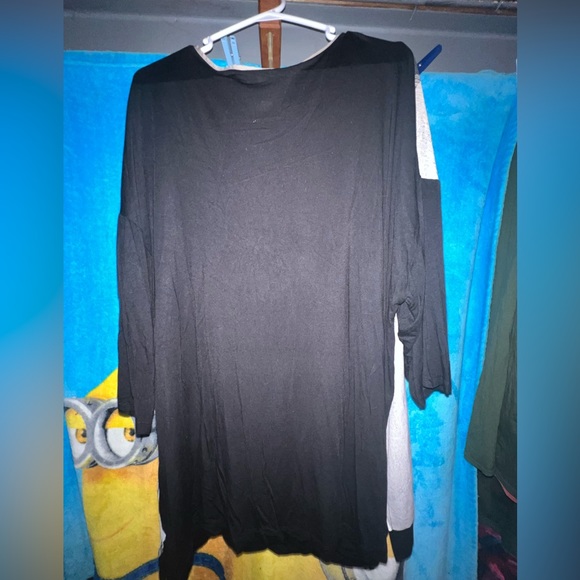 CJ Banks Top - Picture 2 of 3